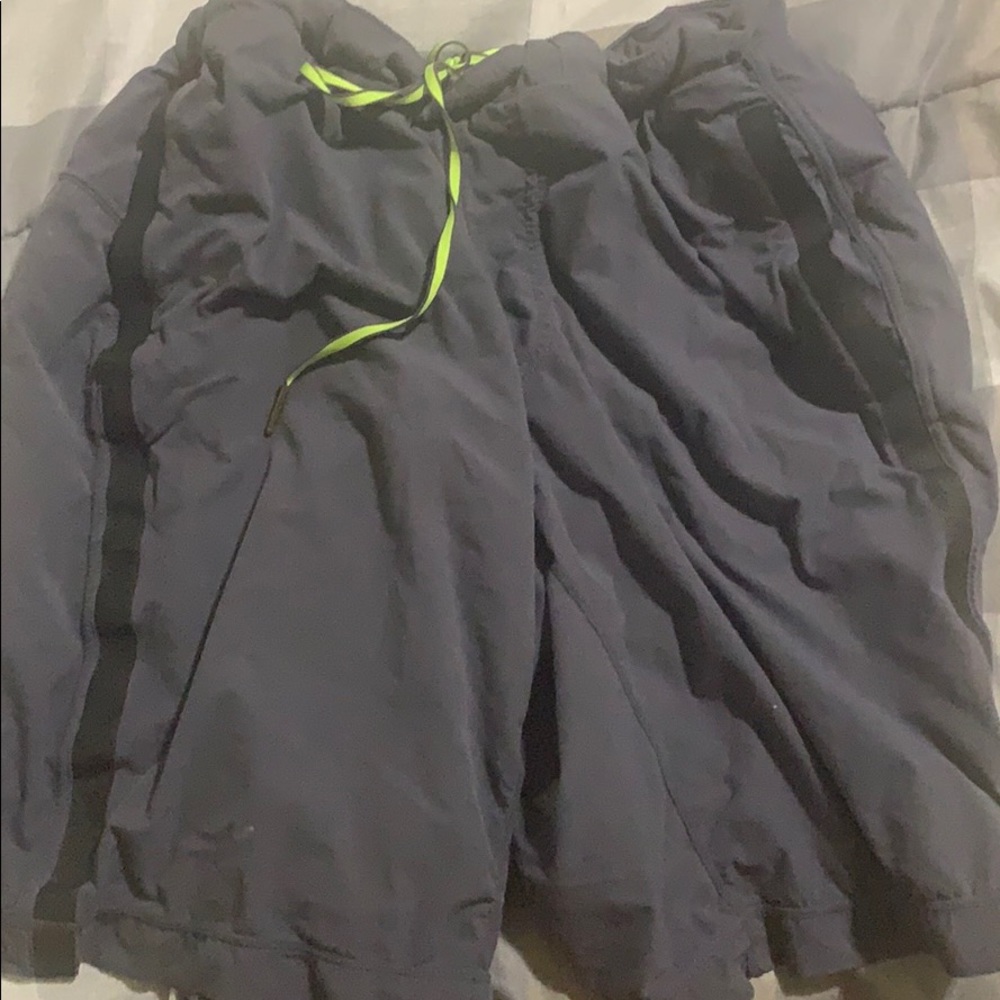 Lululemon medium lot of 4 men’s